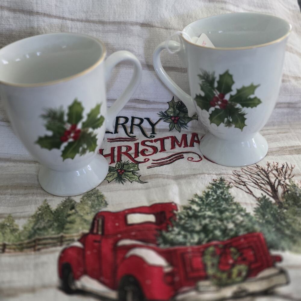 2 Better Homes Holly Footed Cups Holiday 2009 Ltd Christmas White Porcelain Gold